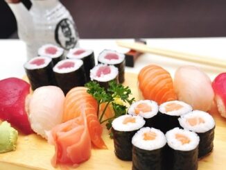 Sushi là món ăn Nhật Bản nổi tiếng mà bất kỳ ai cũng biết
