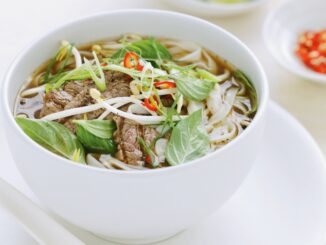 Đã từ lâu, phở luôn là món ăn truyền thống của người Việt Nam.